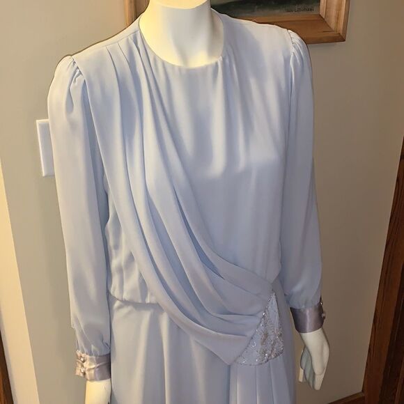 Vintage blue chiffon dress. Size large - Picture 4 of 12